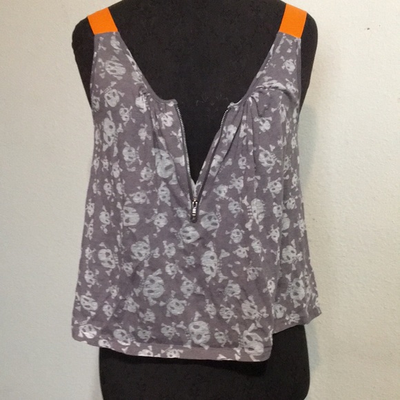 Grey White Skull Tank-top - Picture 3 of 8